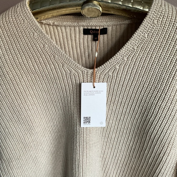 NWT Quince Organic Cotton Fisherman’s V Neck Sweater in beige, XS - Picture 6 of 9
